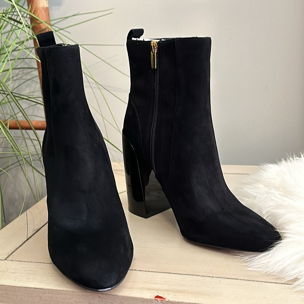 Vince Camuto Women’s Enverna Ankle Boot w/High Gloss Monochromatic Heel, Size 10 - Picture 11 of 16